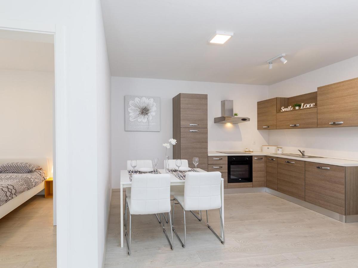 Aria Apartment *