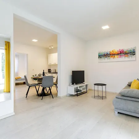 Apartment Aria Porec Exterior photo